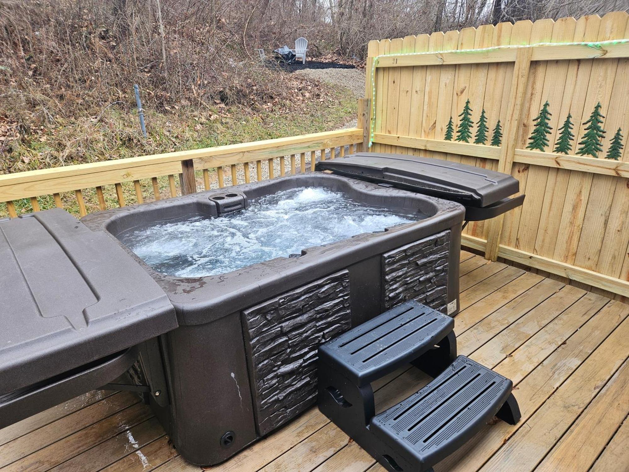 Grey Pines At Hocking Vacations Villa Logan Exterior foto