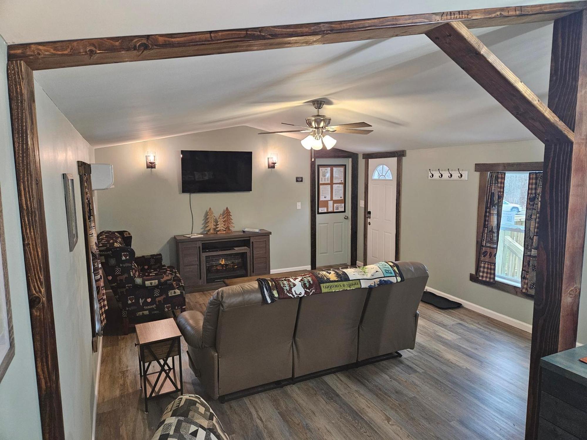 Grey Pines At Hocking Vacations Villa Logan Exterior foto